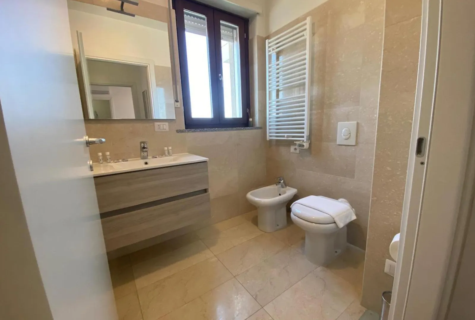 Happy Home Close To The Hospital,Eni,Milano - Gr San Donato Milanese Apartment